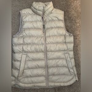 Beige vest